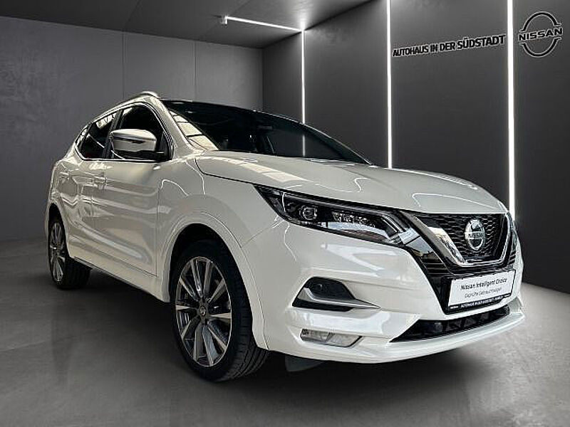 Nissan Qashqai 1.3 DIG-T N-Connecta, LED, SH, Navi, PGD